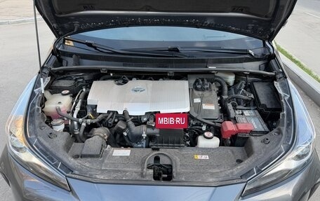 Toyota Prius IV XW50, 2019 год, 2 250 000 рублей, 24 фотография