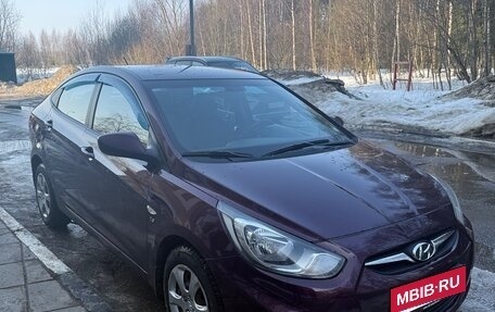 Hyundai Solaris II рестайлинг, 2012 год, 730 000 рублей, 2 фотография
