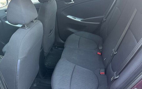 Hyundai Solaris II рестайлинг, 2012 год, 730 000 рублей, 19 фотография