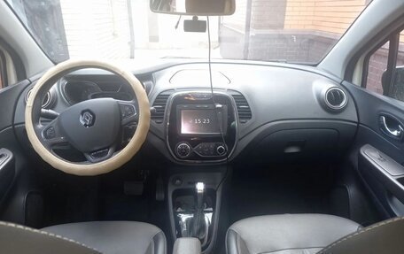 Renault Kaptur I рестайлинг, 2018 год, 1 750 000 рублей, 4 фотография