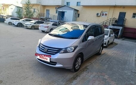 Honda Freed I, 2011 год, 900 000 рублей, 2 фотография
