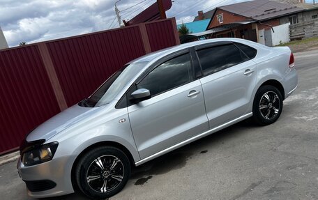 Volkswagen Polo VI (EU Market), 2014 год, 870 000 рублей, 2 фотография