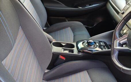 Nissan Leaf II, 2018 год, 1 530 000 рублей, 12 фотография