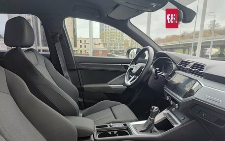 Audi Q3, 2019 год, 2 500 000 рублей, 15 фотография