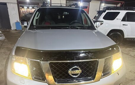 Nissan Navara (Frontier), 2011 год, 1 550 000 рублей, 1 фотография