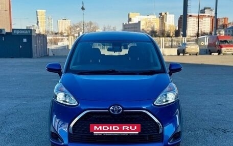 Toyota Sienta II, 2019 год, 1 350 000 рублей, 8 фотография