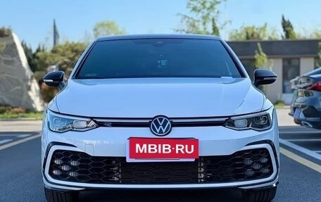 Volkswagen Golf VIII, 2024 год, 1 790 000 рублей, 2 фотография