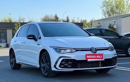 Volkswagen Golf VIII, 2024 год, 1 790 000 рублей, 3 фотография