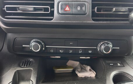 Peugeot Rifter I, 2019 год, 1 900 000 рублей, 5 фотография