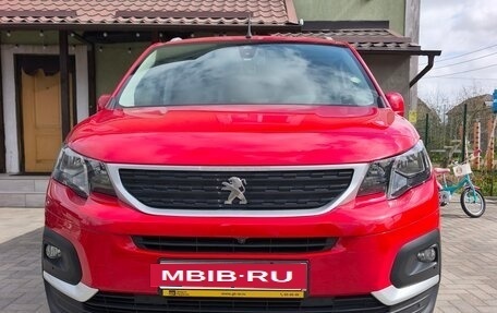 Peugeot Rifter I, 2019 год, 1 900 000 рублей, 4 фотография