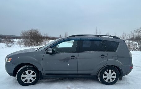 Mitsubishi Outlander III рестайлинг 3, 2011 год, 969 875 рублей, 8 фотография