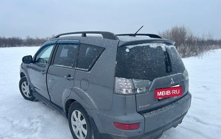 Mitsubishi Outlander III рестайлинг 3, 2011 год, 969 875 рублей, 9 фотография