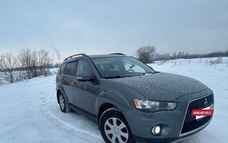Mitsubishi Outlander III рестайлинг 3, 2011 год, 969 875 рублей, 4 фотография