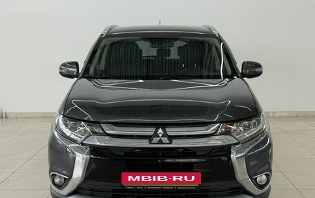 Mitsubishi Outlander III рестайлинг 3, 2016 год, 1 890 000 рублей, 2 фотография