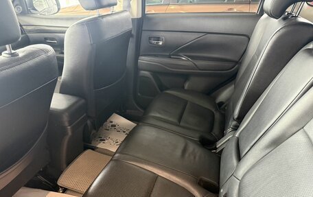 Mitsubishi Outlander III рестайлинг 3, 2016 год, 1 890 000 рублей, 7 фотография