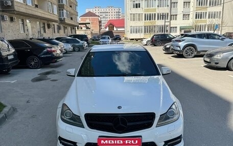 Mercedes-Benz C-Класс, 2011 год, 1 200 000 рублей, 1 фотография