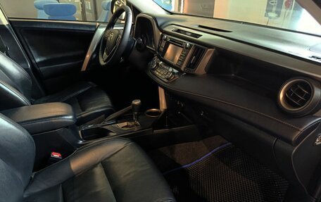 Toyota RAV4, 2013 год, 1 900 000 рублей, 8 фотография