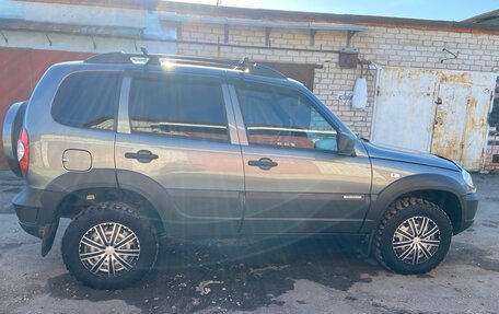 Chevrolet Niva I рестайлинг, 2018 год, 685 000 рублей, 7 фотография