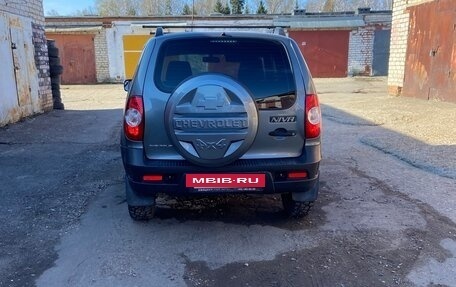 Chevrolet Niva I рестайлинг, 2018 год, 685 000 рублей, 5 фотография