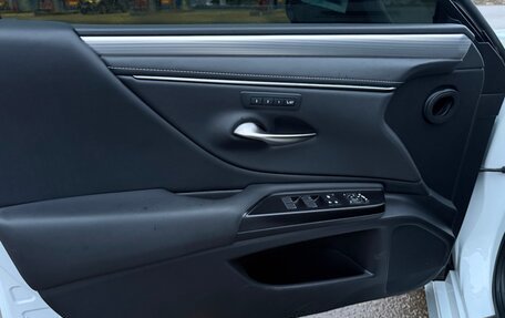 Lexus ES VII, 2020 год, 3 800 000 рублей, 16 фотография