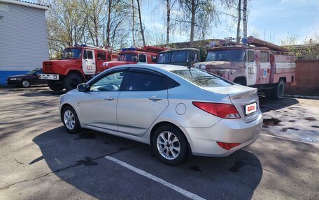 Hyundai Solaris II рестайлинг, 2015 год, 930 000 рублей, 3 фотография