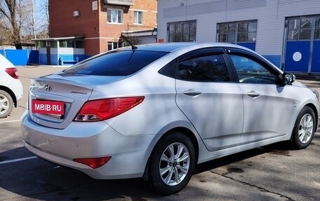 Hyundai Solaris II рестайлинг, 2015 год, 930 000 рублей, 4 фотография