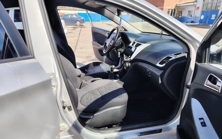 Hyundai Solaris II рестайлинг, 2015 год, 930 000 рублей, 8 фотография