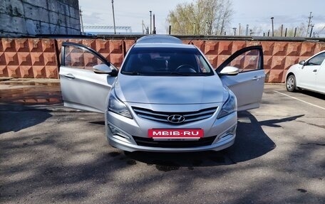 Hyundai Solaris II рестайлинг, 2015 год, 930 000 рублей, 9 фотография