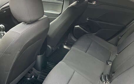 Hyundai Solaris II рестайлинг, 2018 год, 1 250 000 рублей, 6 фотография