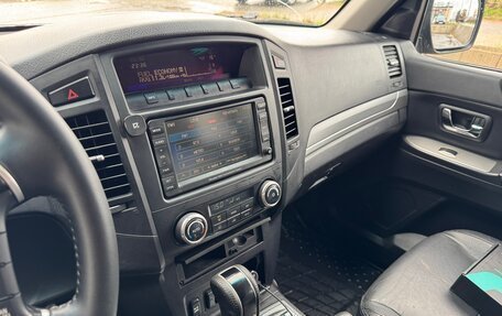 Mitsubishi Pajero IV, 2010 год, 1 350 000 рублей, 7 фотография