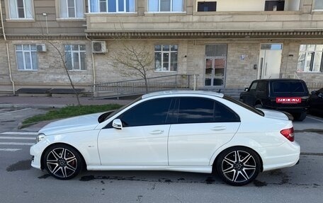 Mercedes-Benz C-Класс, 2011 год, 1 200 000 рублей, 2 фотография