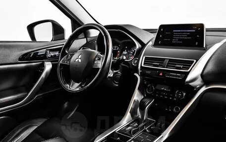 Mitsubishi Eclipse Cross, 2018 год, 1 650 000 рублей, 8 фотография