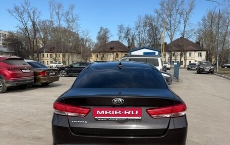 KIA Optima IV, 2018 год, 1 590 000 рублей, 3 фотография