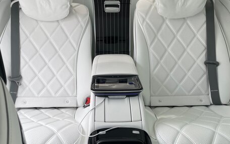 Mercedes-Benz Maybach S-Класс, 2022 год, 27 000 000 рублей, 29 фотография