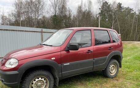 Chevrolet Niva I рестайлинг, 2011 год, 520 000 рублей, 1 фотография