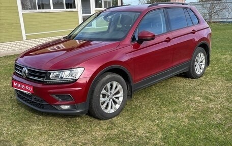 Volkswagen Tiguan II, 2020 год, 2 450 000 рублей, 1 фотография
