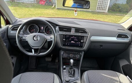 Volkswagen Tiguan II, 2020 год, 2 450 000 рублей, 13 фотография