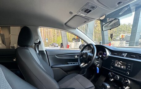 KIA Rio IV, 2021 год, 1 750 000 рублей, 10 фотография