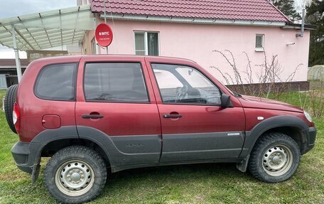 Chevrolet Niva I рестайлинг, 2011 год, 520 000 рублей, 2 фотография