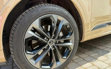 Audi Q7, 2025 год, 9 000 000 рублей, 10 фотография