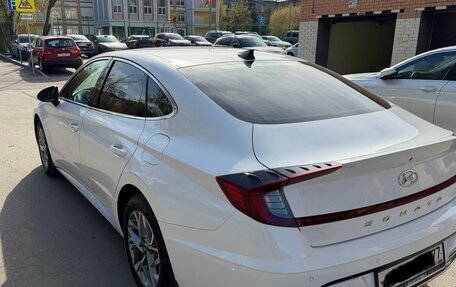 Hyundai Sonata VIII, 2020 год, 2 400 000 рублей, 4 фотография