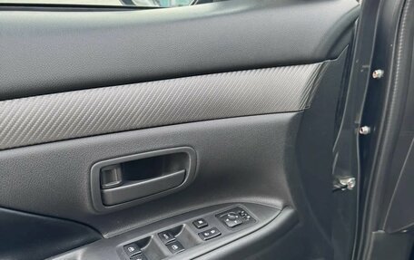 Mitsubishi Outlander III рестайлинг 3, 2017 год, 1 750 000 рублей, 15 фотография