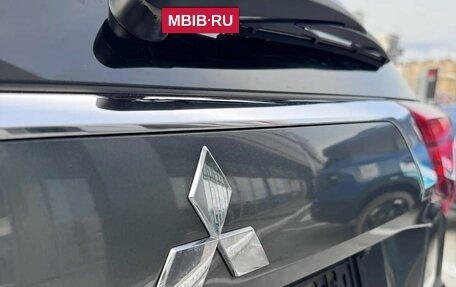 Mitsubishi Outlander III рестайлинг 3, 2017 год, 1 750 000 рублей, 13 фотография