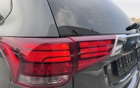 Mitsubishi Outlander III рестайлинг 3, 2017 год, 1 750 000 рублей, 36 фотография