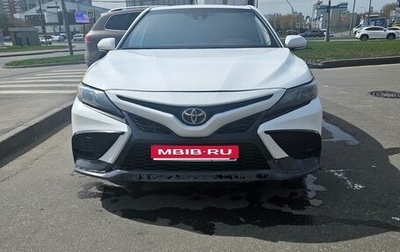 Toyota Camry, 2021 год, 1 950 000 рублей, 1 фотография