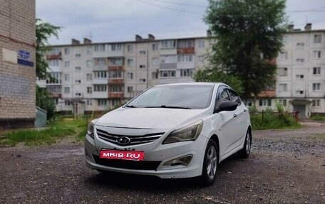 Hyundai Solaris II рестайлинг, 2015 год, 520 000 рублей, 1 фотография