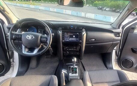 Toyota Fortuner II, 2020 год, 5 000 000 рублей, 16 фотография