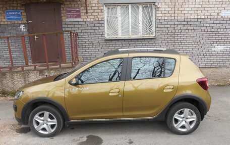 Renault Sandero II рестайлинг, 2018 год, 1 200 000 рублей, 3 фотография