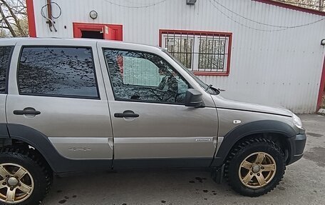 Chevrolet Niva I рестайлинг, 2018 год, 770 000 рублей, 4 фотография