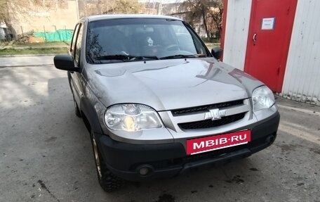 Chevrolet Niva I рестайлинг, 2018 год, 770 000 рублей, 3 фотография